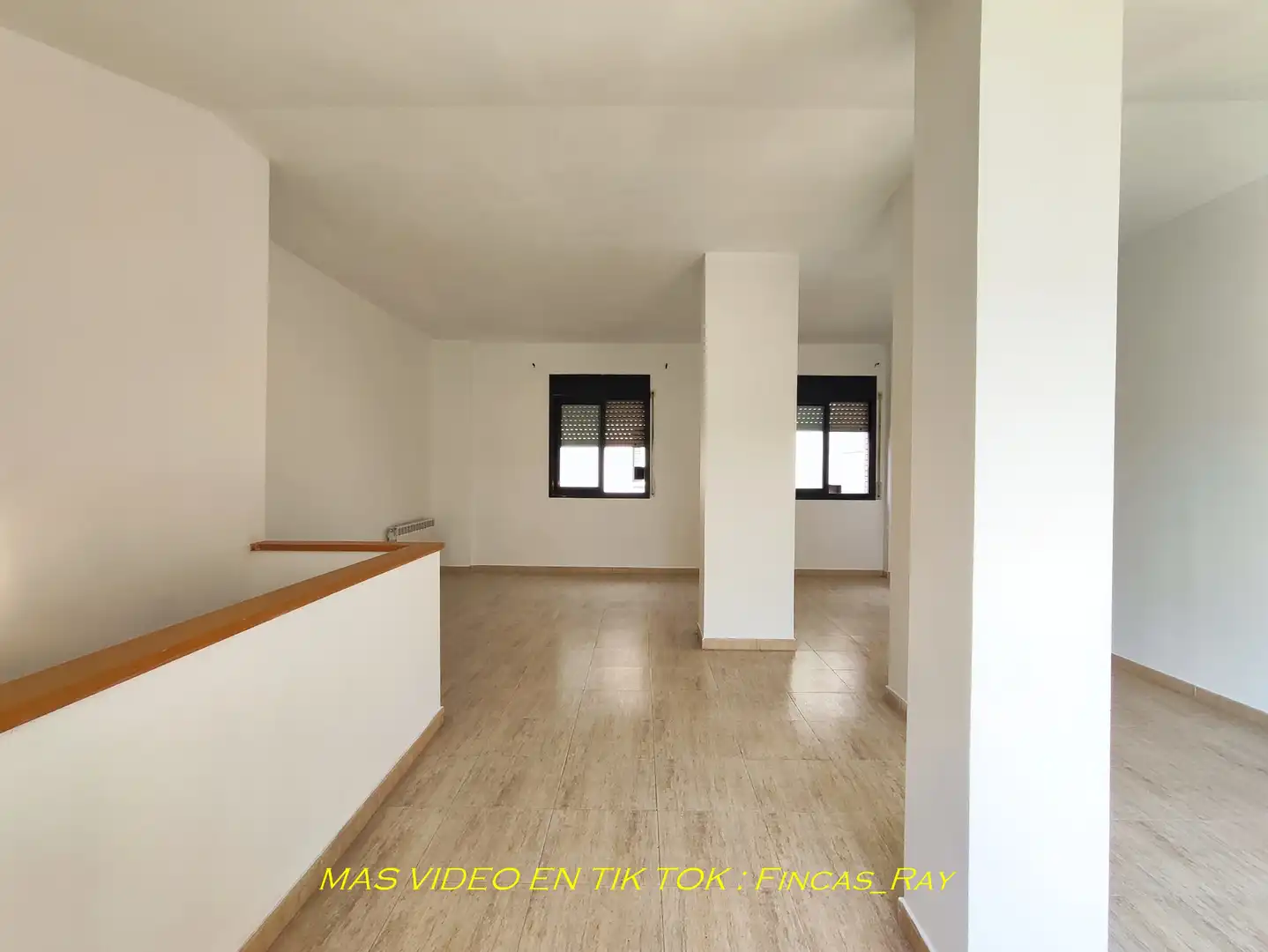 Maisonette zum Verkauf in Ripollet mit Klimaanlage, Heizung und Terrasse