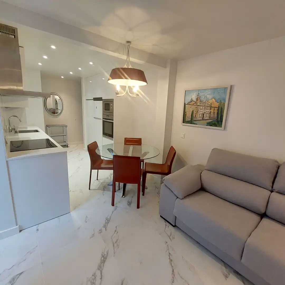 Comedor de Piso de alquiler en Madrid con Calefacción y Terraza