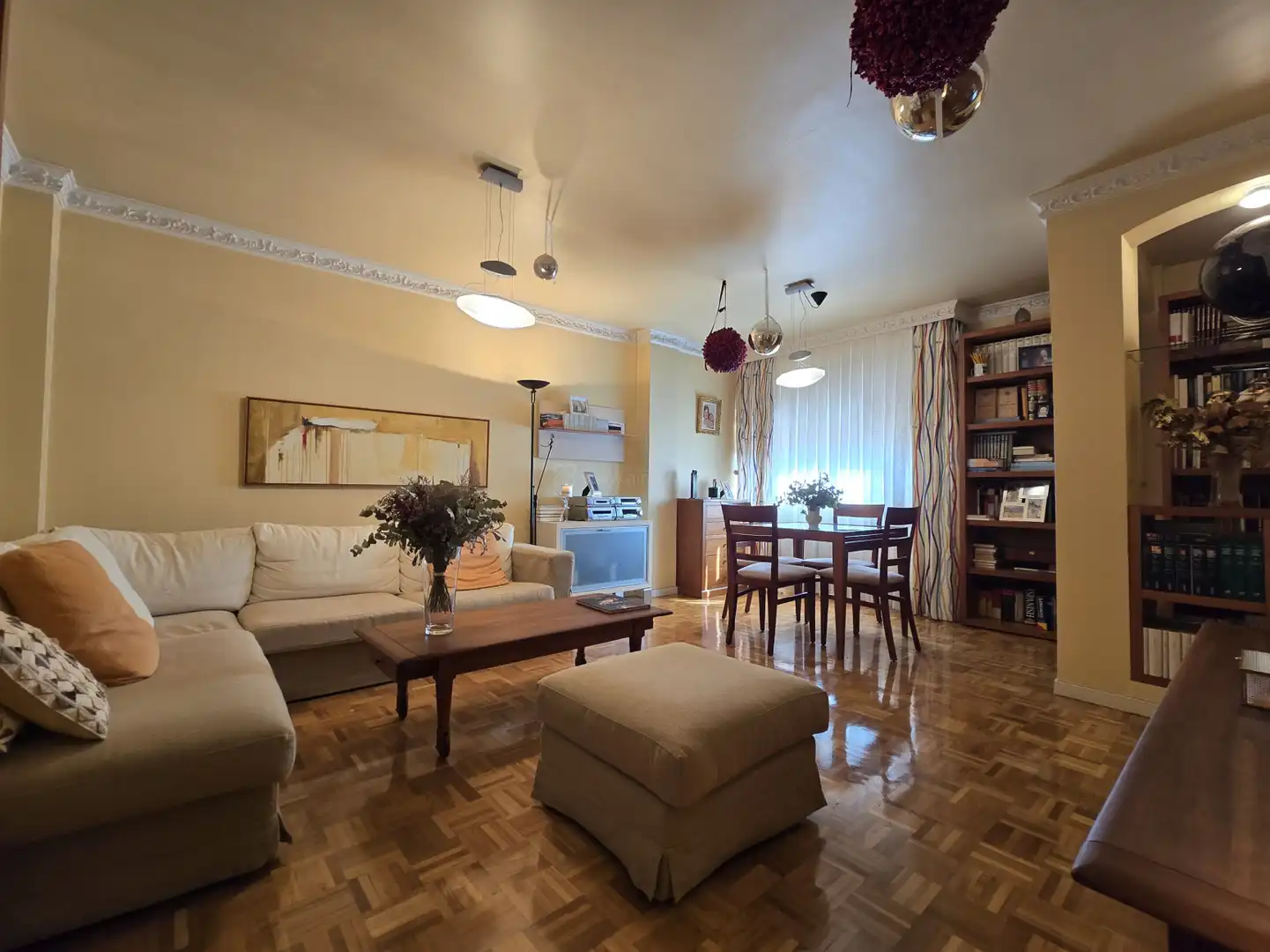 Wohnzimmer von Wohnung zum Verkauf in  Logroño mit Heizung, Parkett und Abstellraum