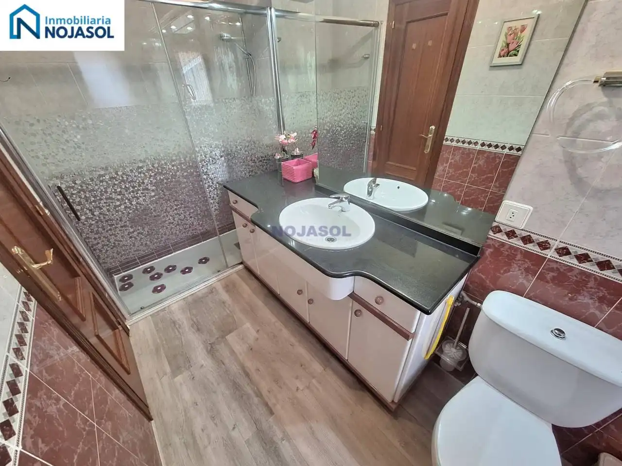 Badezimmer von Wohnungen zum Verkauf in Noja mit Heizung, Terrasse und Möbliert