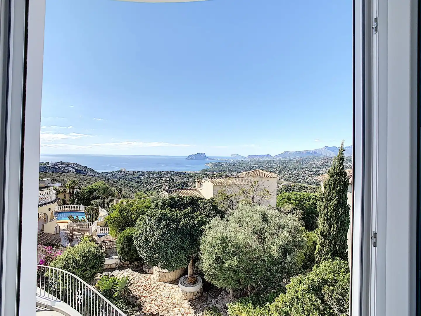 Chalet con piscina en venta en Cumbre del Sol, imagen 36