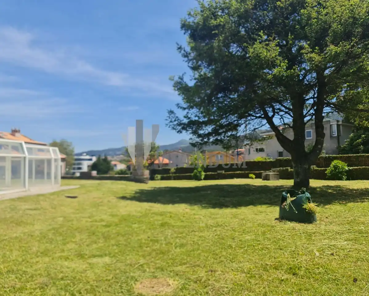 Jardí de Residencial en venda en Vigo 