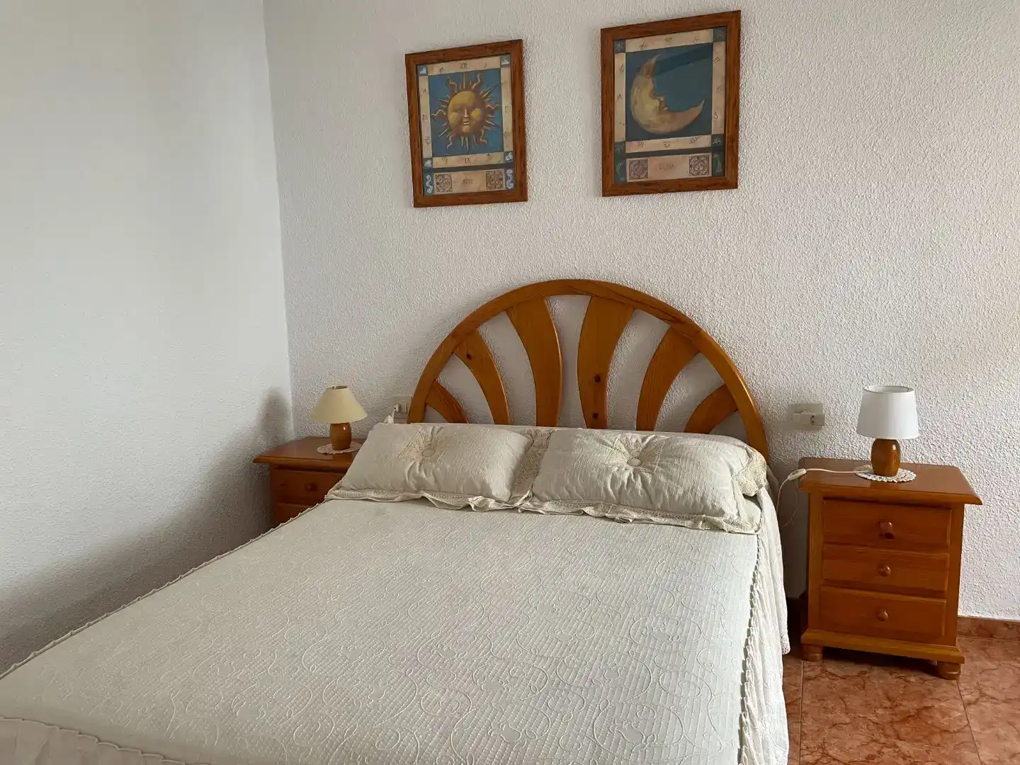Habitación de Casa adosada en venta en Fuentealbilla con Aire acondicionado, Trastero y Amueblado