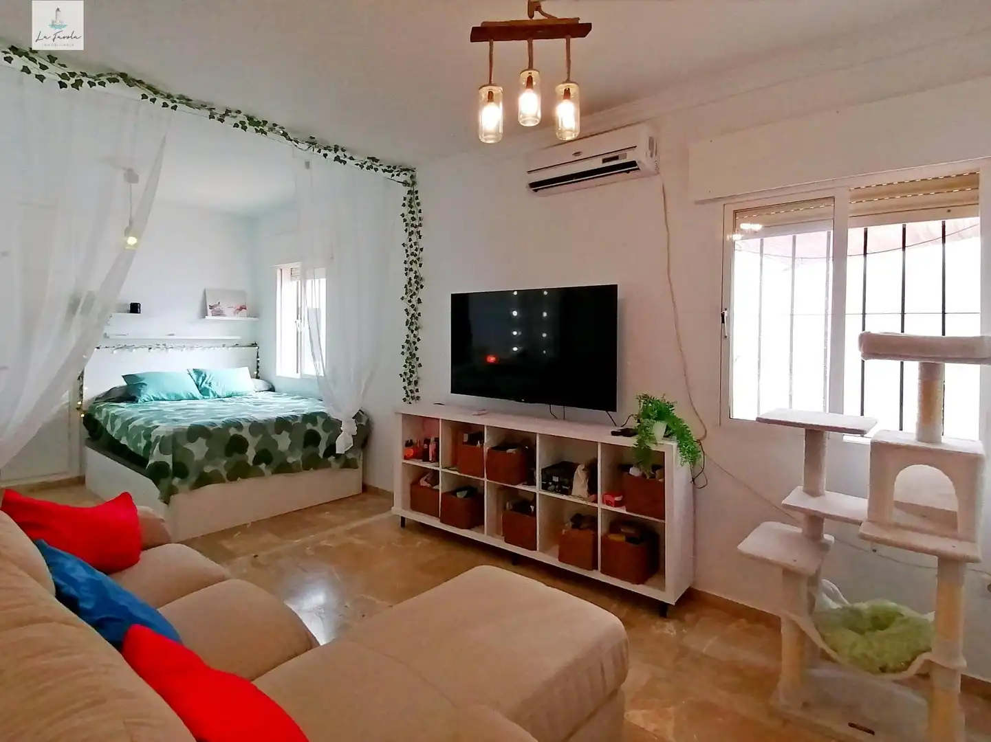 Wohnzimmer von Einfamilien-Reihenhaus zum Verkauf in Cártama mit Klimaanlage und Abstellraum