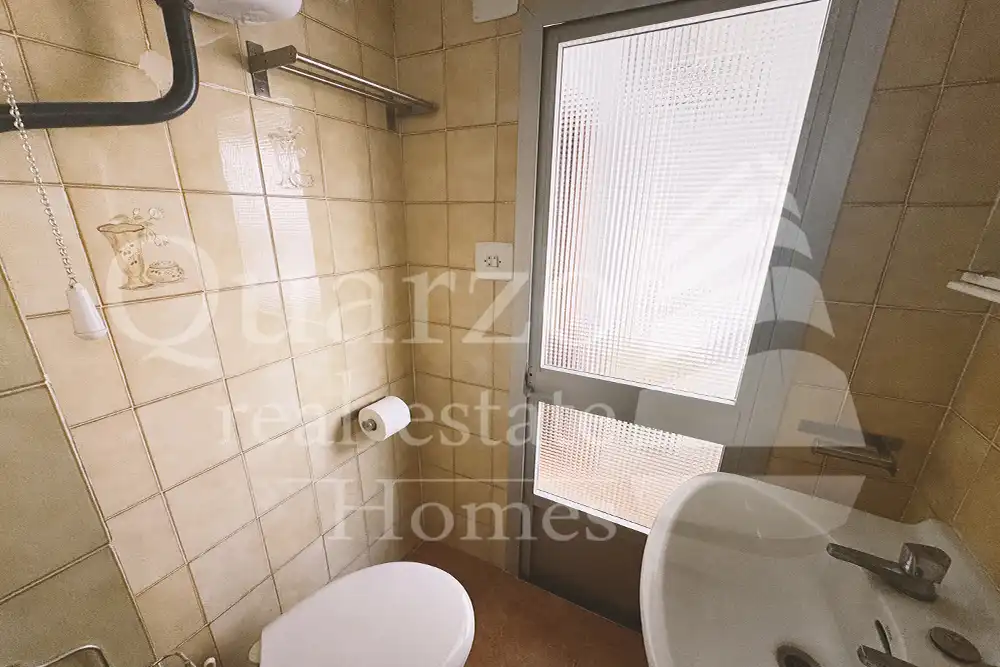Baño de Piso en venta en Valencia con Calefacción y Balcón