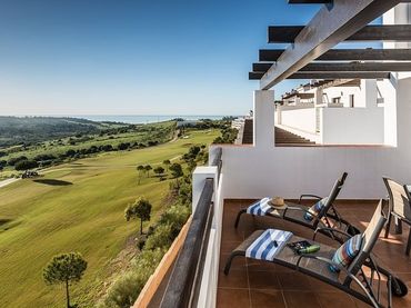 Pis amb piscina en venda a Urbanizacion Campo de Golf Valle Romano