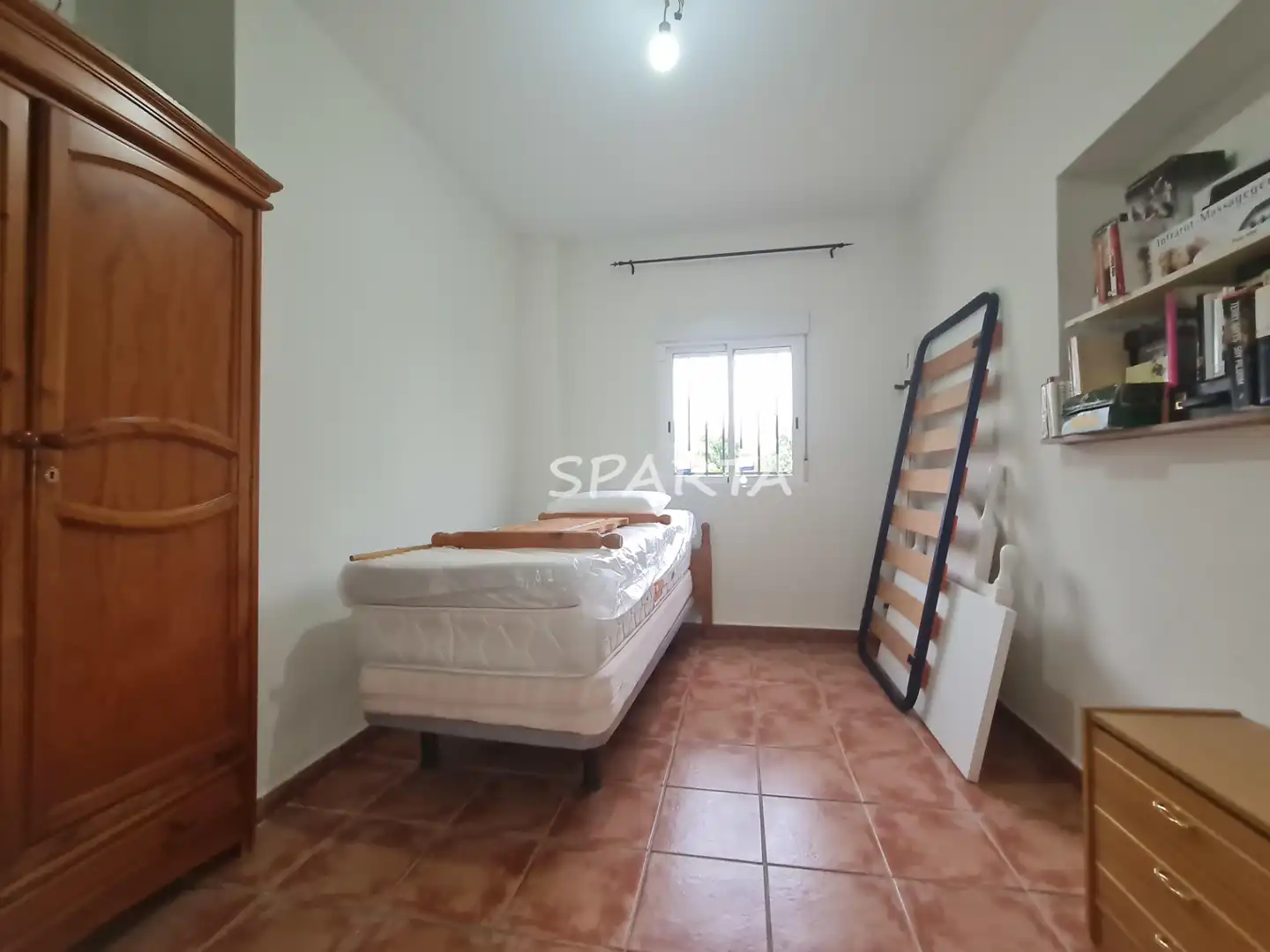 Schlafzimmer von Country house zum Verkauf in Sanlúcar la Mayor mit Privatgarten, Schwimmbad und Ofen