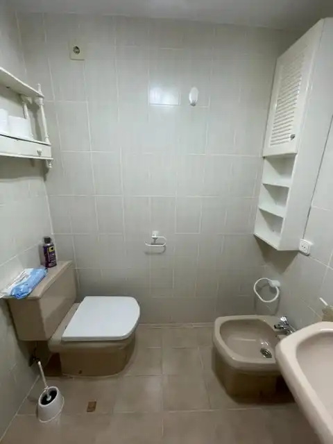 Baño de Apartamento de alquiler en Alicante / Alacant con Terraza, Amueblado y Piscina comunitaria
