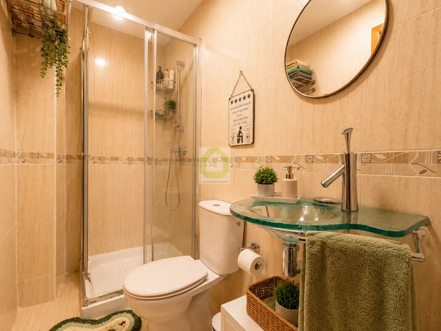 Badezimmer von Wohnung zur Miete in La Zubia mit Klimaanlage, Heizung und Möbliert