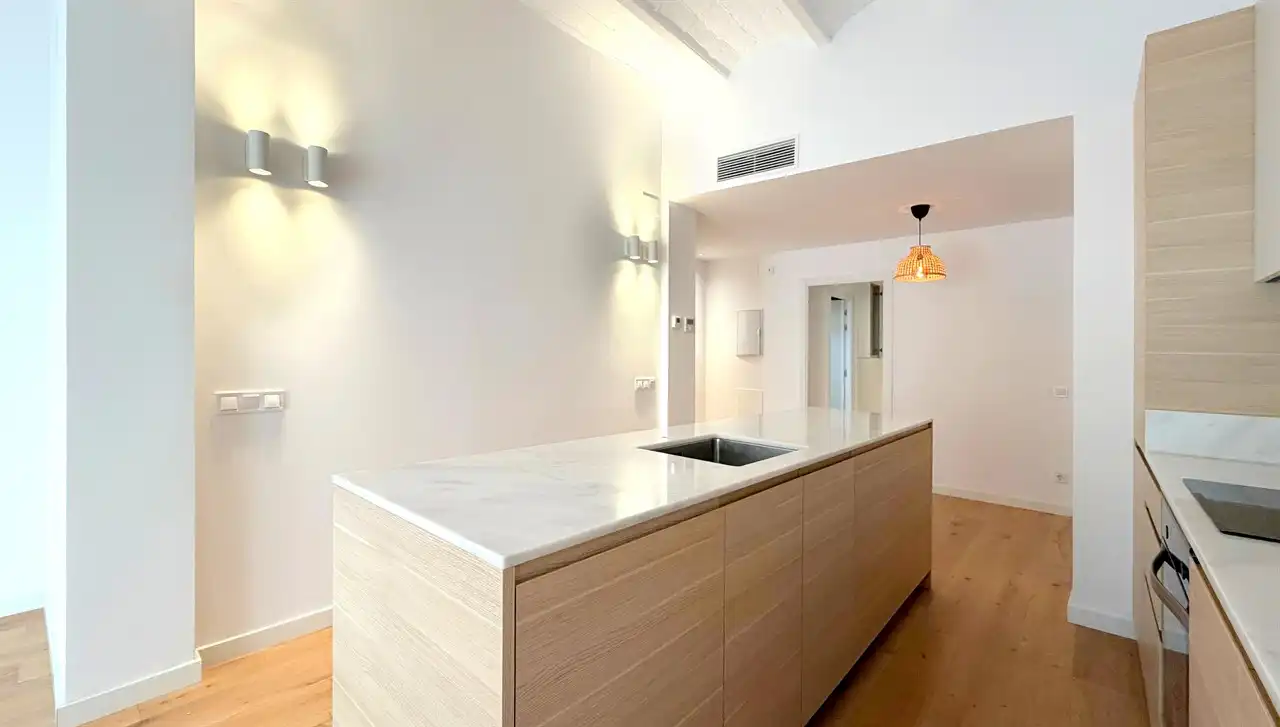 Kitchen of Flat for sale in Barcelona  with Air Conditioner, Parquet flooring and Terrace