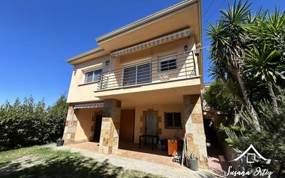 Exterior view of House or chalet for sale in Masquefa  with Air Conditioner, Heating and Private garden