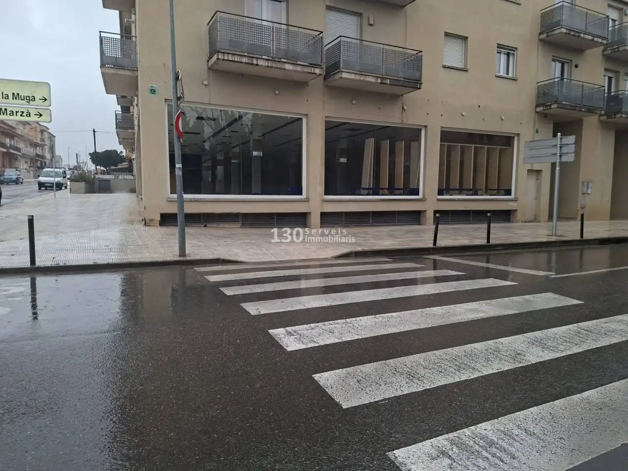 Exterior view of Commercial properties for sale in Castelló d'Empúries