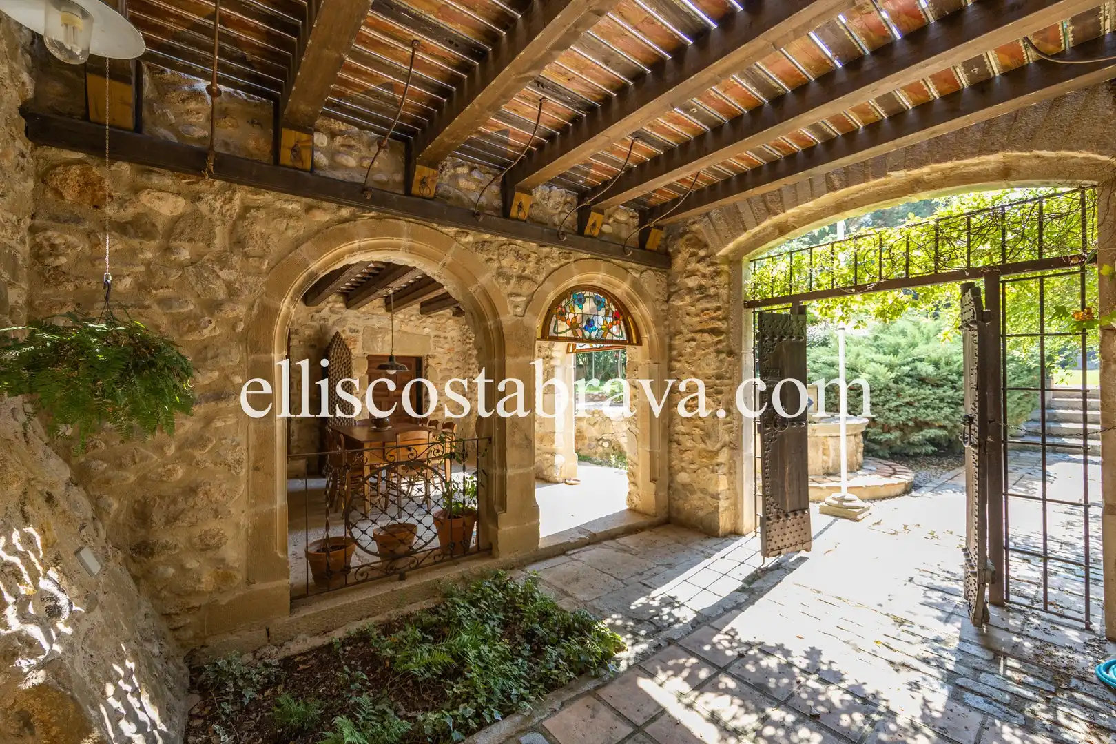 Casa o xalet en venda a N/A, Saus, Camallera i Llampaies