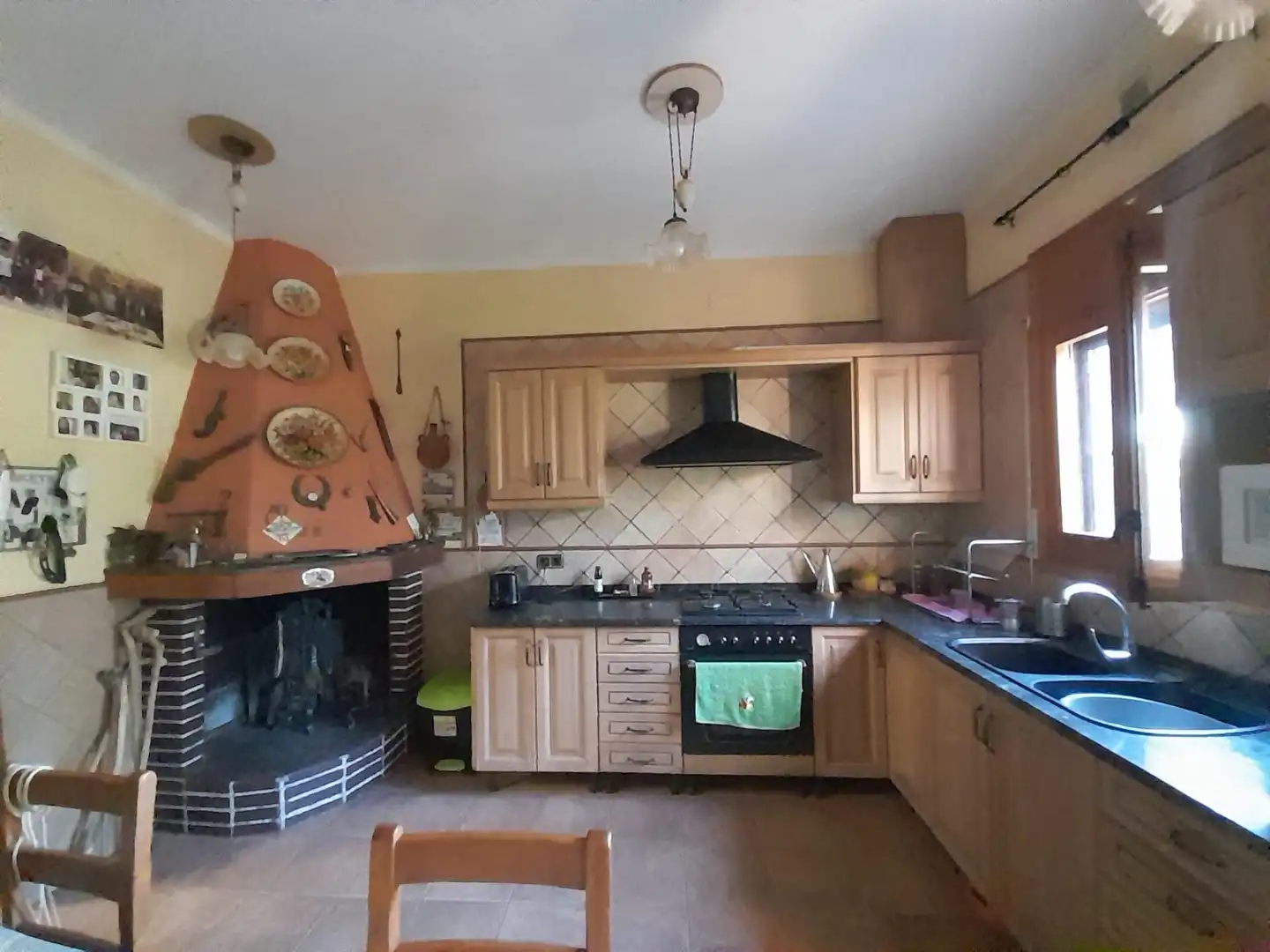 Küche von Country house zum Verkauf in Arenys de Munt mit Privatgarten und Terrasse