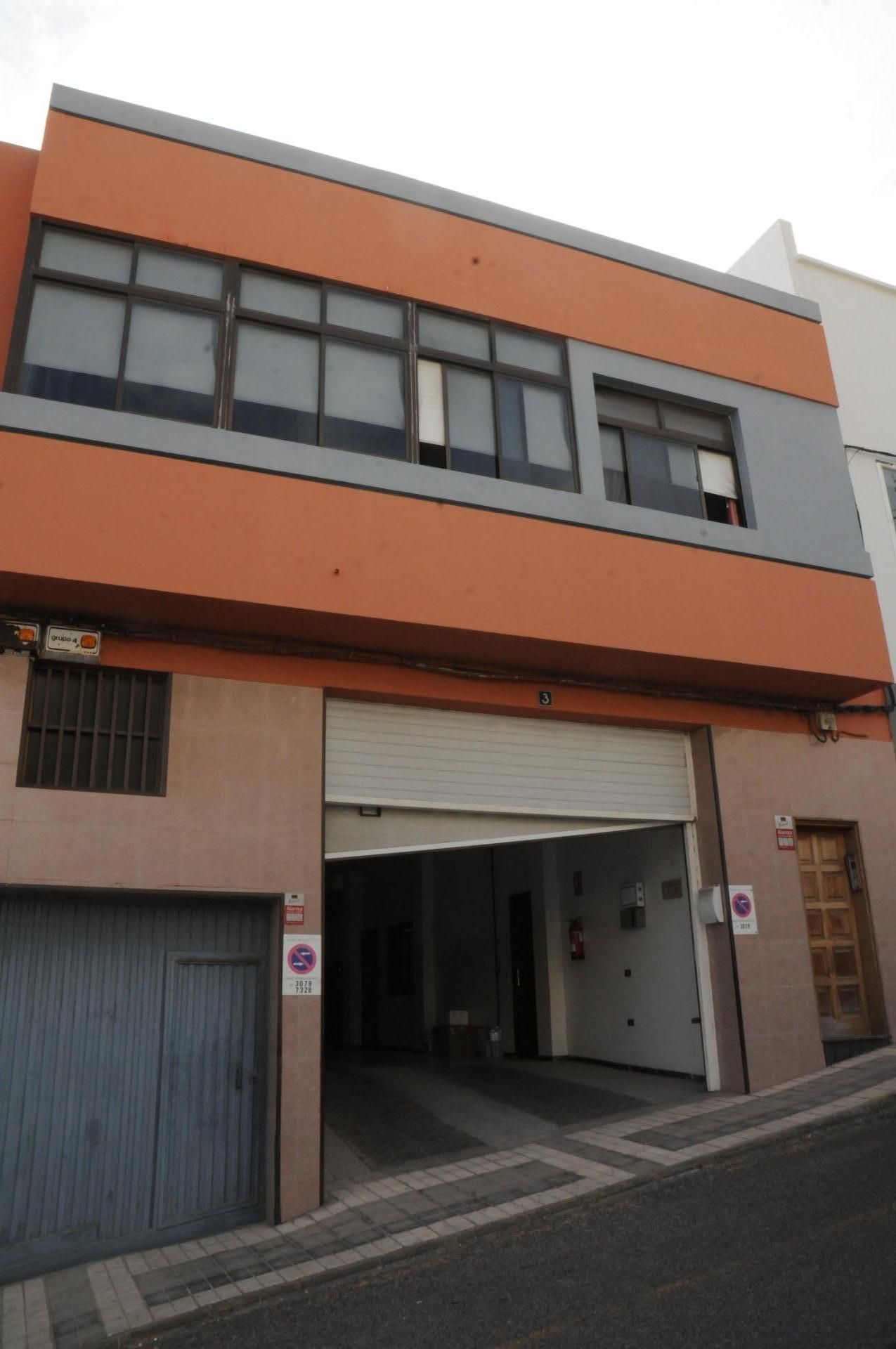 Vista exterior de Casa o xalet en venda en Las Palmas de Gran Canaria amb Terrassa, Balcó i Alarma