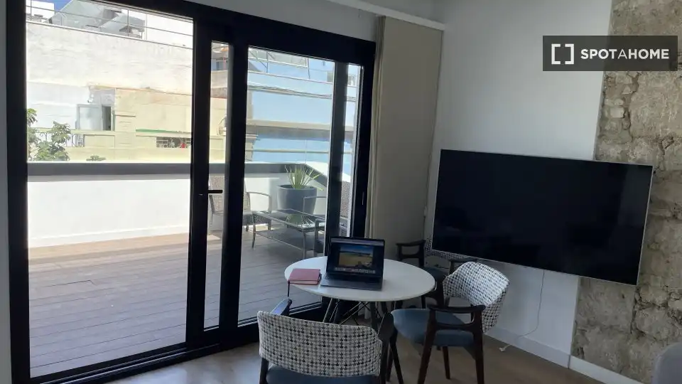Terrassa de Apartament per a compartir en Las Palmas de Gran Canaria amb Aire condicionat, Terrassa i Moblat