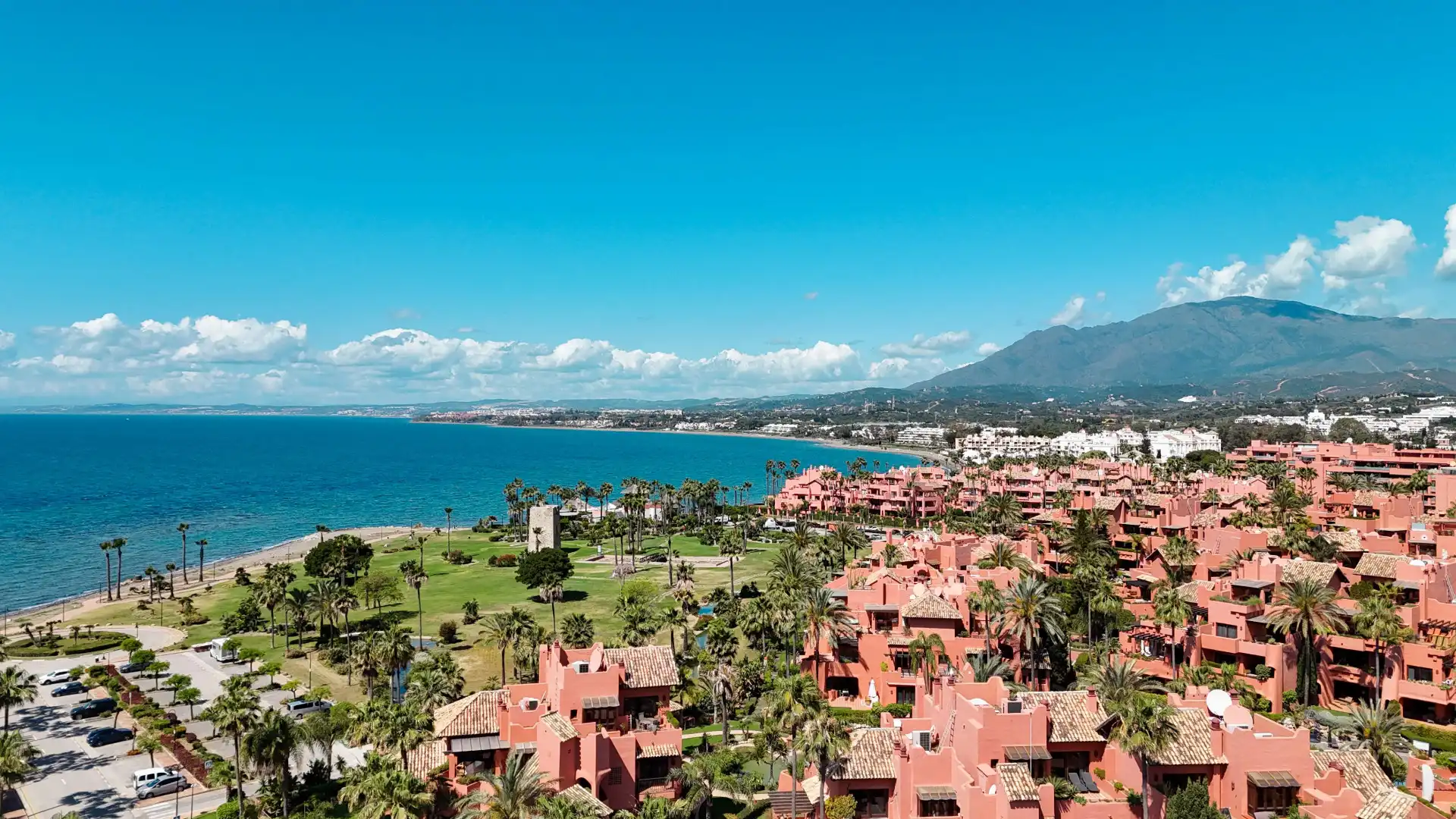 Exterior view of Attic for sale in Estepona  with Air Conditioner, Terrace and Swimming Pool