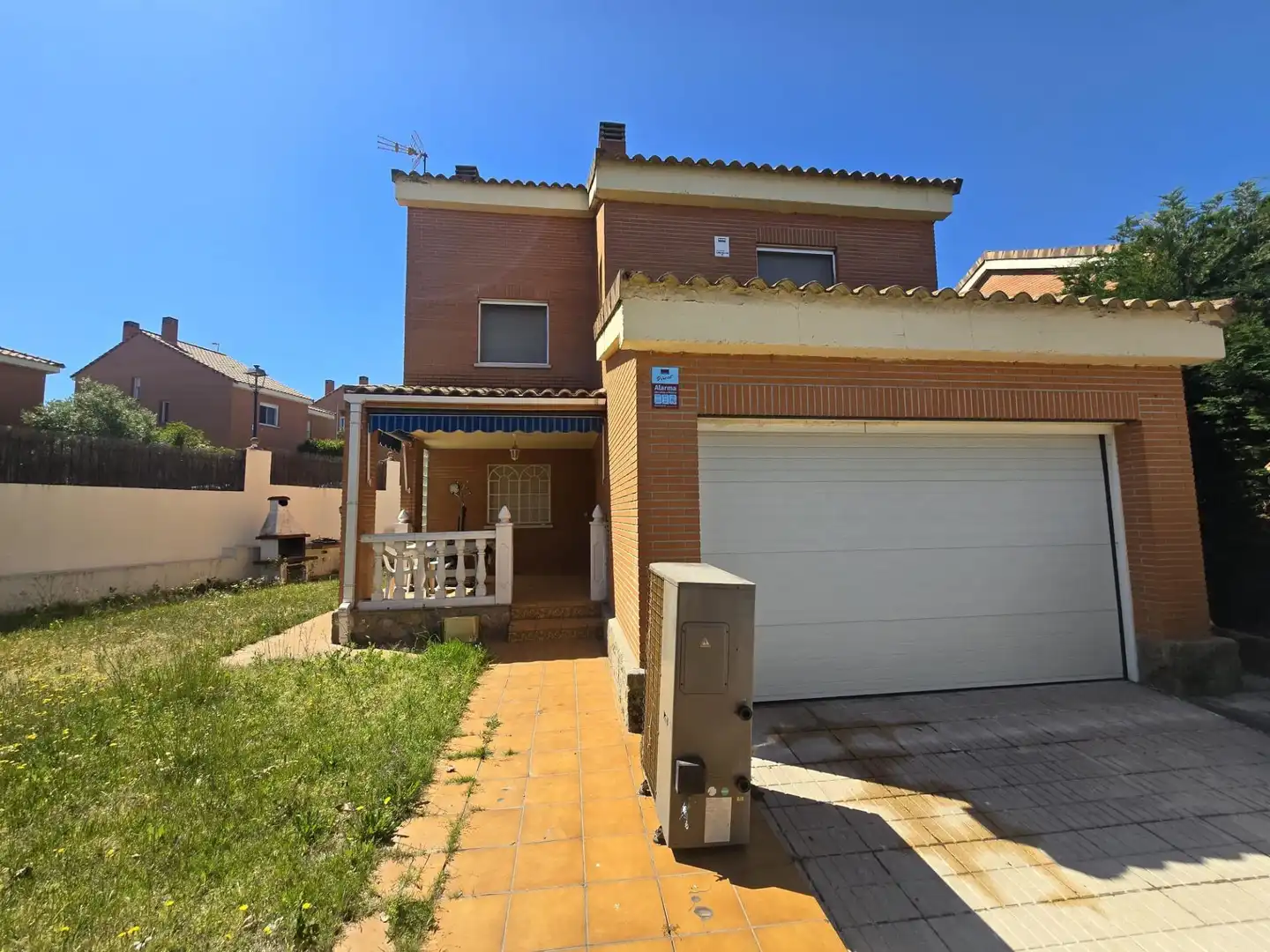 Exterior view of Houses for sale in Moraleja de Enmedio