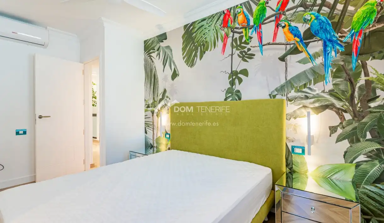 Habitación de Casa o chalet en venta en Adeje con Jardín privado, Terraza y Trastero