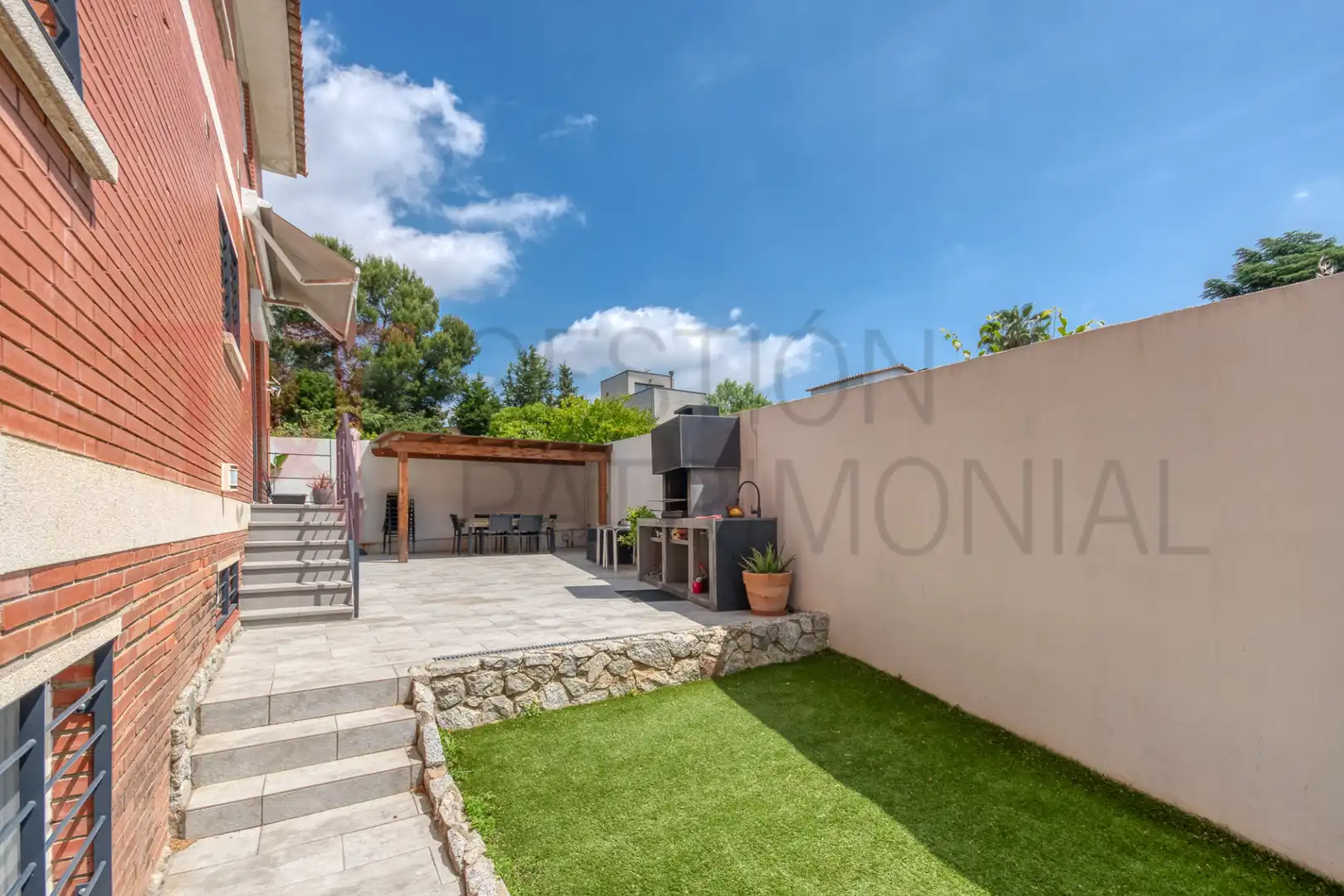 Terrassa de Casa o xalet en venda en Cerdanyola del Vallès amb Aire condicionat, Calefacció i Terrassa