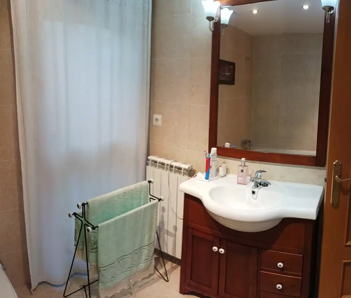 Baño de Casa adosada de alquiler en Calatayud con Aire acondicionado, Calefacción y Terraza