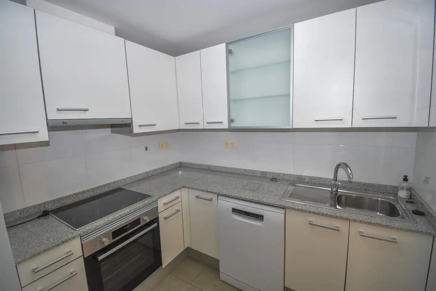 Cocina de Casa o chalet en venta en Santa Pola con Terraza, Piscina y Piscina comunitaria