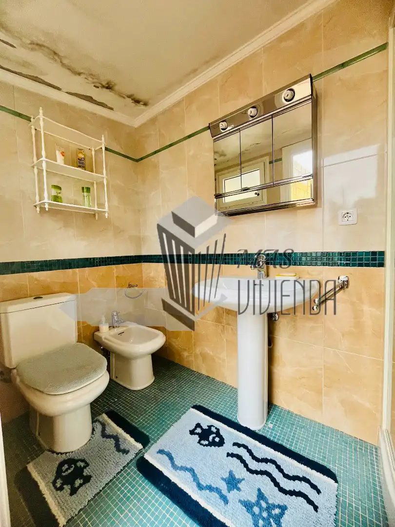Bathroom of Houses for sale in Algeciras  with Furnished