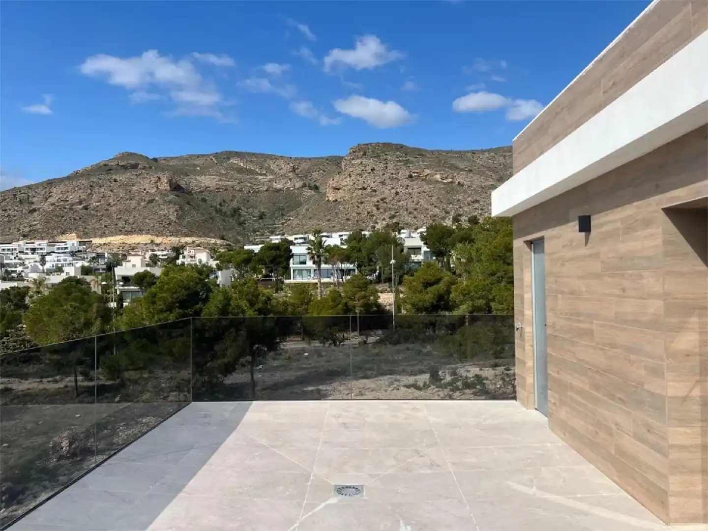 Villa con piscina in vendita a Golf Bahía, imagen 16