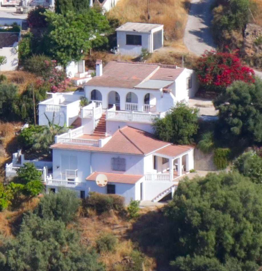 Vista exterior de Finca rústica en venda en Torrox amb Aire condicionat, Terrassa i Traster