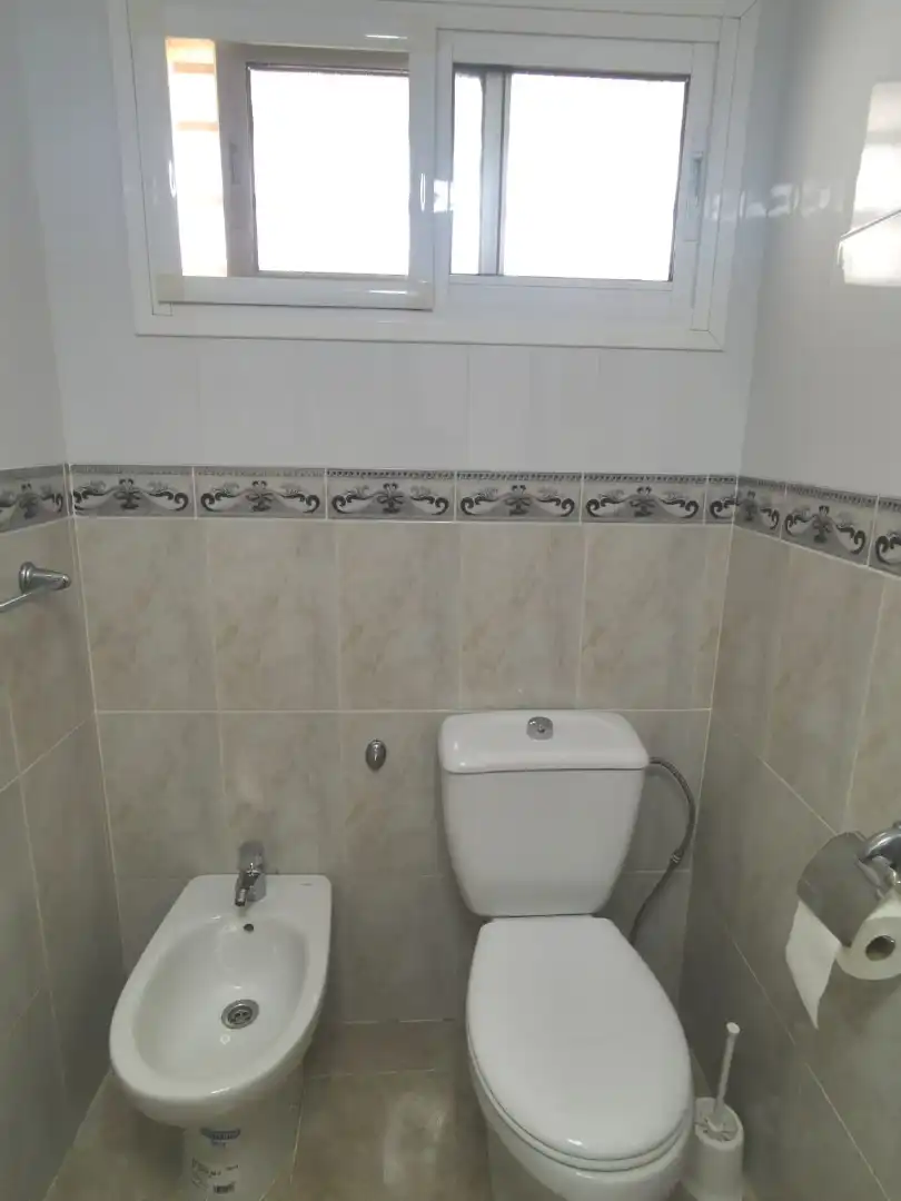 Apartament de lloguer a Plaza Presidente Adolfo Suárez, Manantiales - Estación de Autobuses