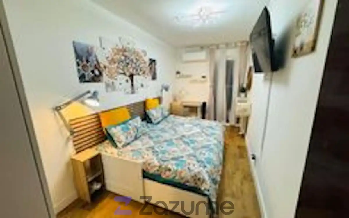 Room in C. Empleo Juvenil, Orcasitas