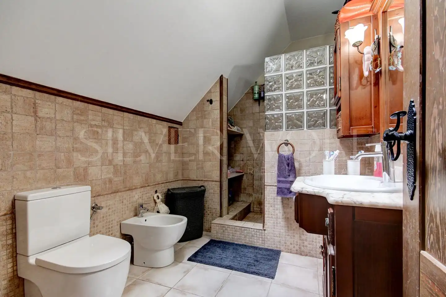 Baño de Casa o chalet en venta en Vallirana con Aire acondicionado, Calefacción y Jardín privado