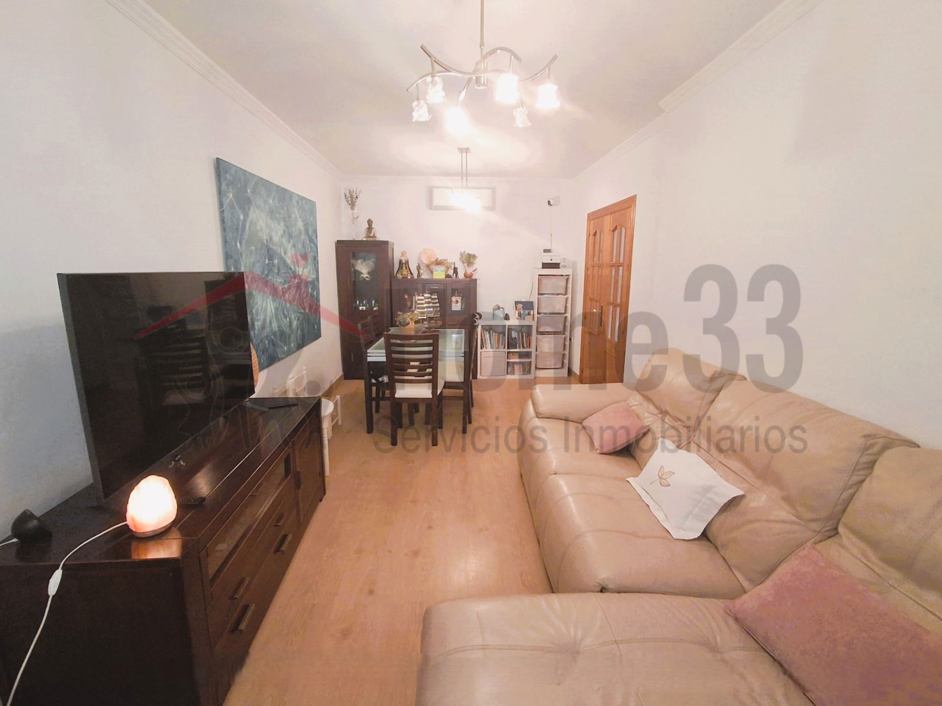 Sala d'estar de Casa adosada en venda en Roquetas de Mar amb Aire condicionat i Terrassa