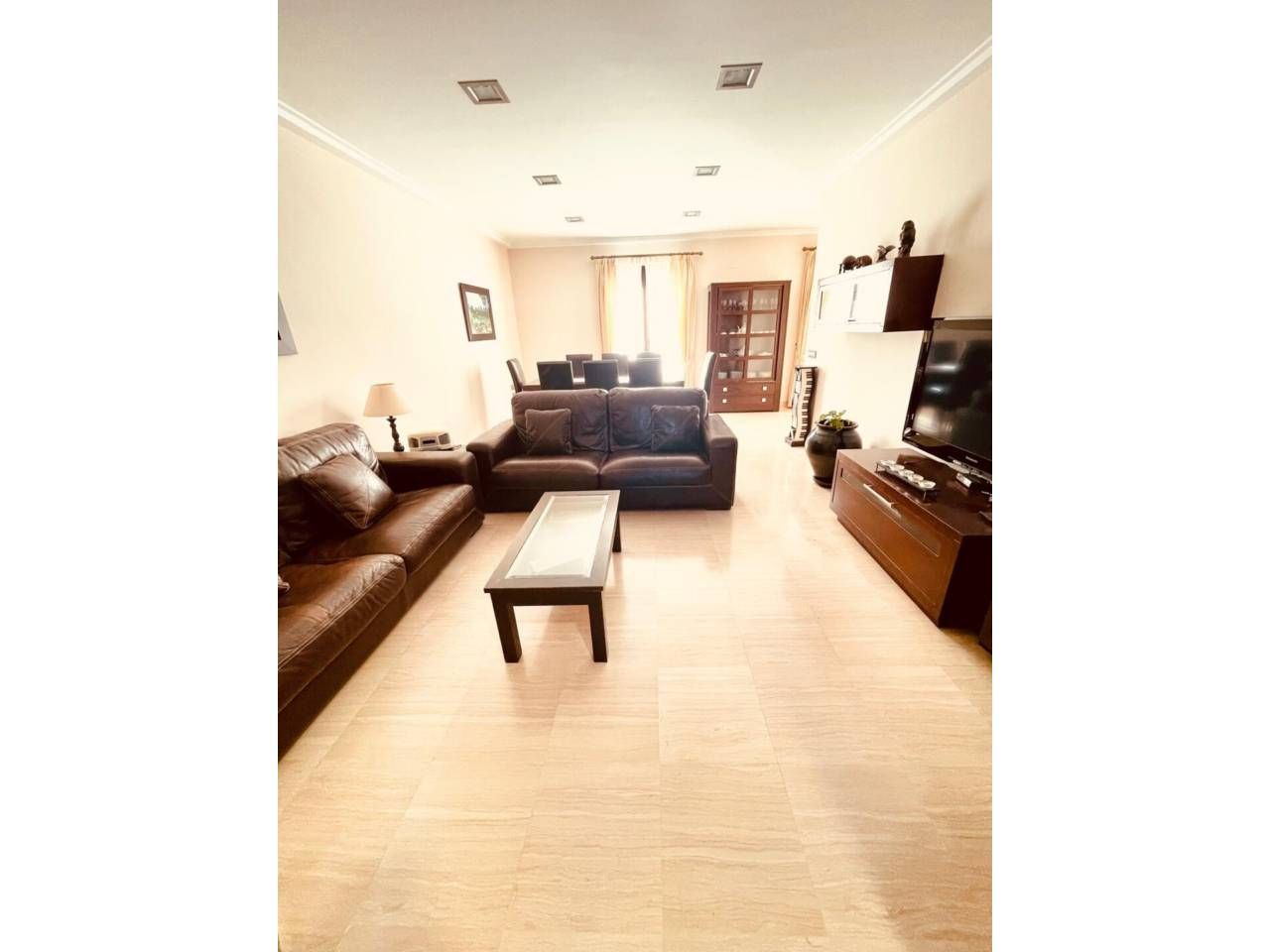 Sala d'estar de Àtic de lloguer en Chiclana de la Frontera amb Aire condicionat, Moblat i Balcó
