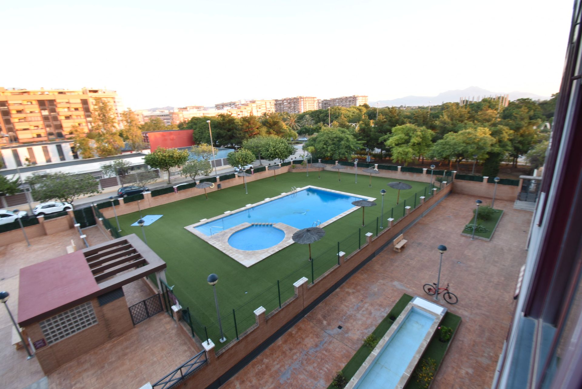 Piscina de Pis de lloguer en San Vicente del Raspeig / Sant Vicent del Raspeig amb Traster, Balcó i Piscina comunitària