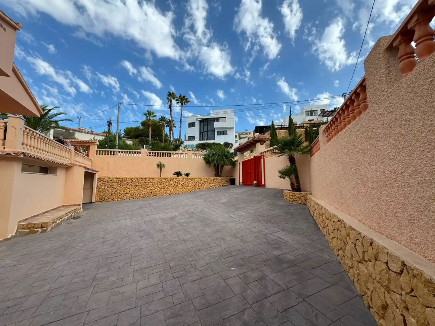 Vista exterior de Casa o chalet en venta en El Campello con Aire acondicionado, Calefacción y Jardín privado