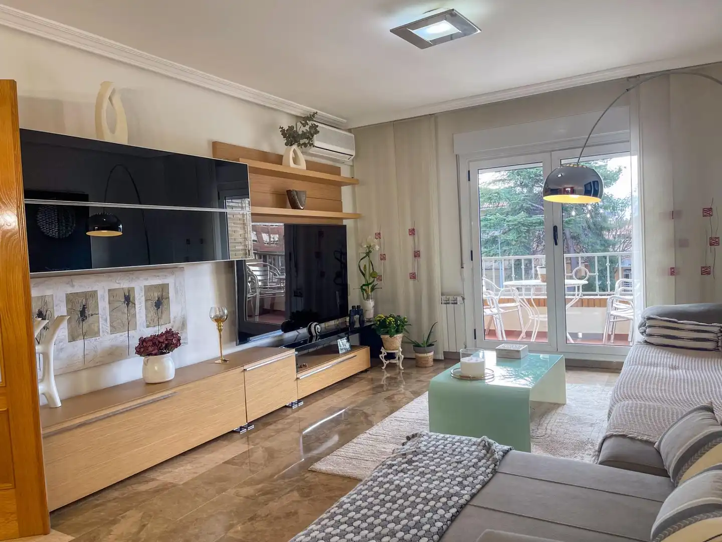 Flat for rent in Plaza JUAN GRANDIA, Requena