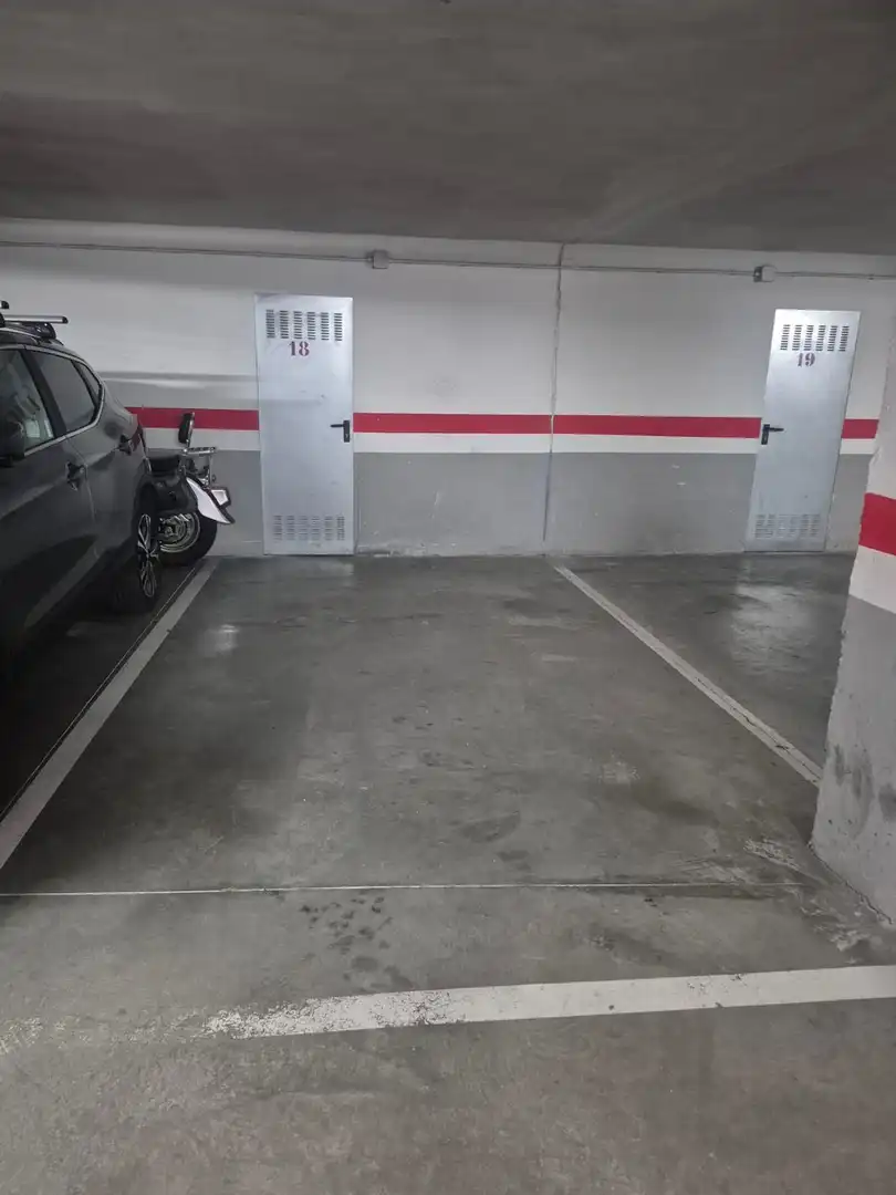 Aparcament de Àtic en venda en Ávila amb Calefacció, Terrassa i Traster