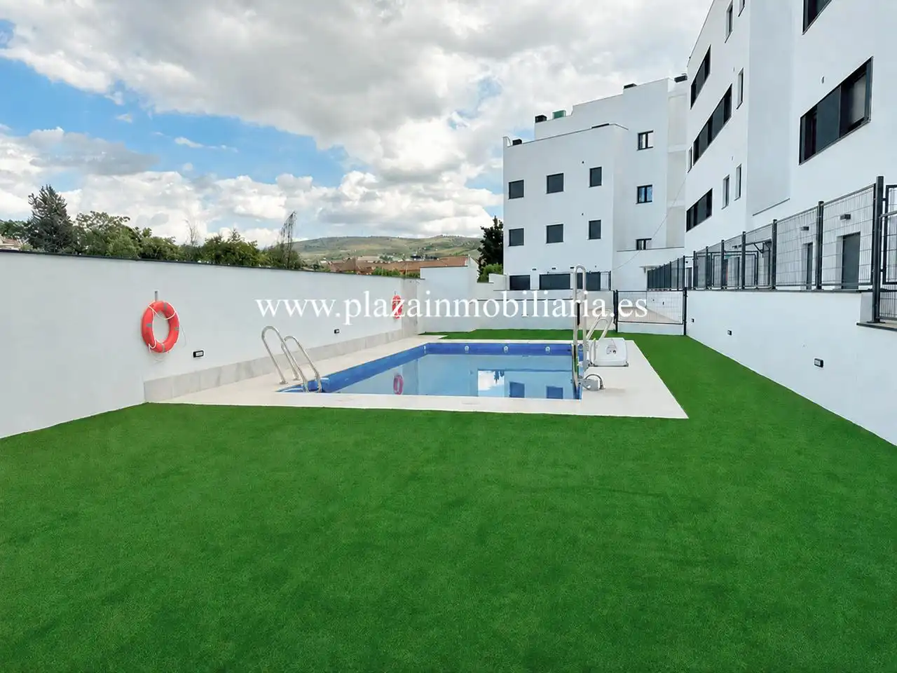 Piscina de Piso en venta en Lucena con Parquet, Piscina y Balcón