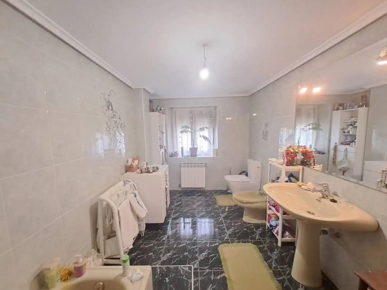 Bathroom of Houses for sale in Villayerno Morquillas  with Heating and Terrace