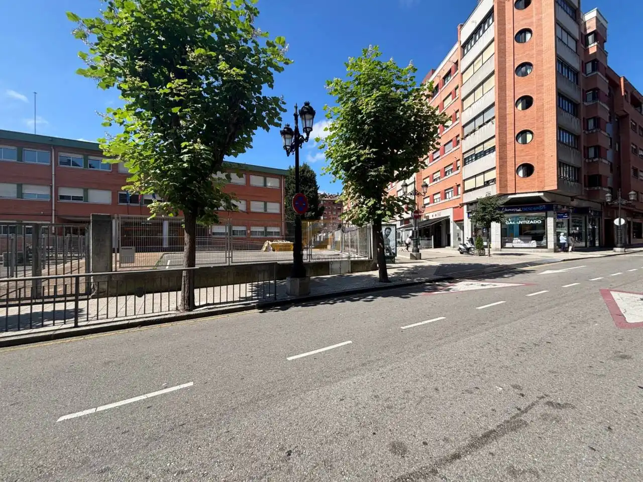 Vista exterior de Pis en venda en Oviedo  amb Terrassa i Traster