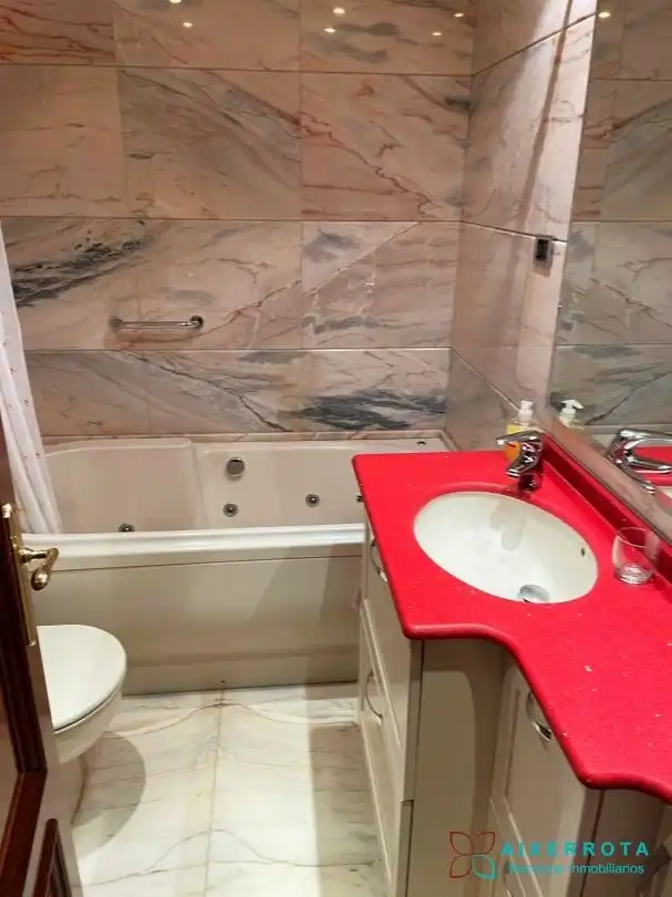 Bathroom of Flat for sale in Getxo   with Heating, Private garden and Terrace