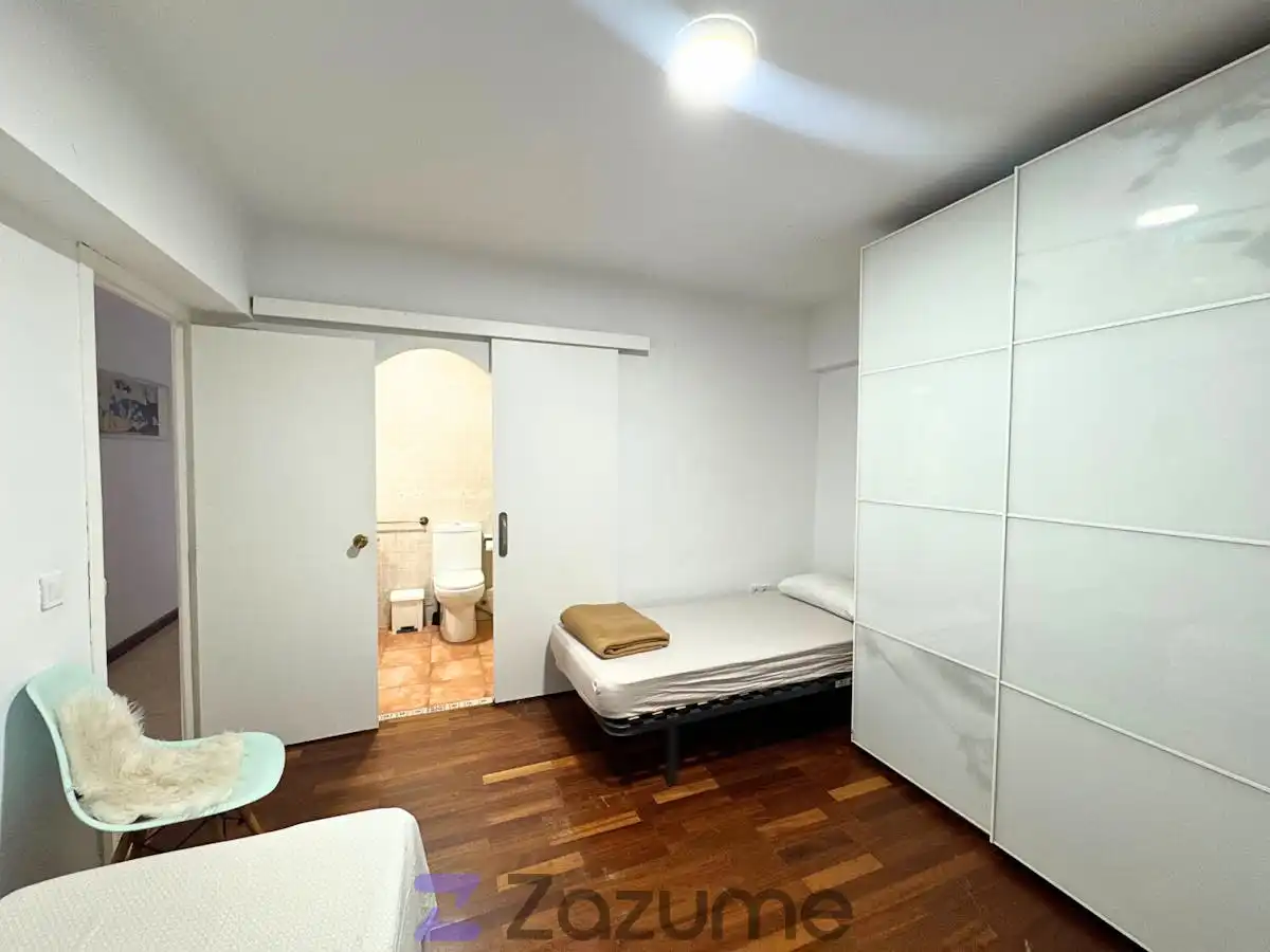 Habitación de Piso de alquiler en  Palma de Mallorca con Calefacción, Parquet y Amueblado