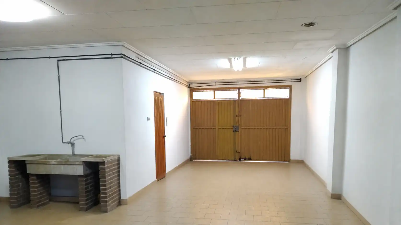 Einfamilien-Reihenhaus zum Verkauf in Manises mit Klimaanlage, Heizung und Terrasse