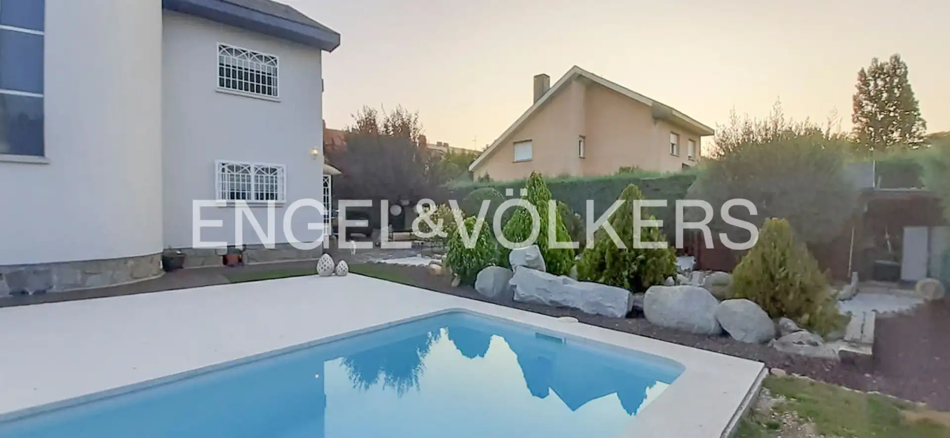Piscina de Casa o xalet en venda en Galapagar amb Calefacció, Jardí privat i Terrassa