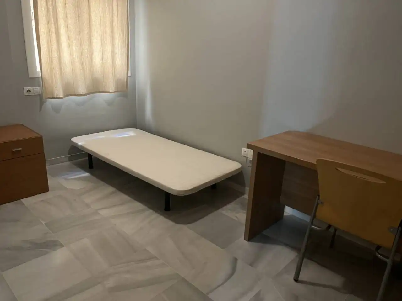 Bedroom of Flat for sale in Morón de la Frontera  with Air Conditioner, Furnished and Balcony