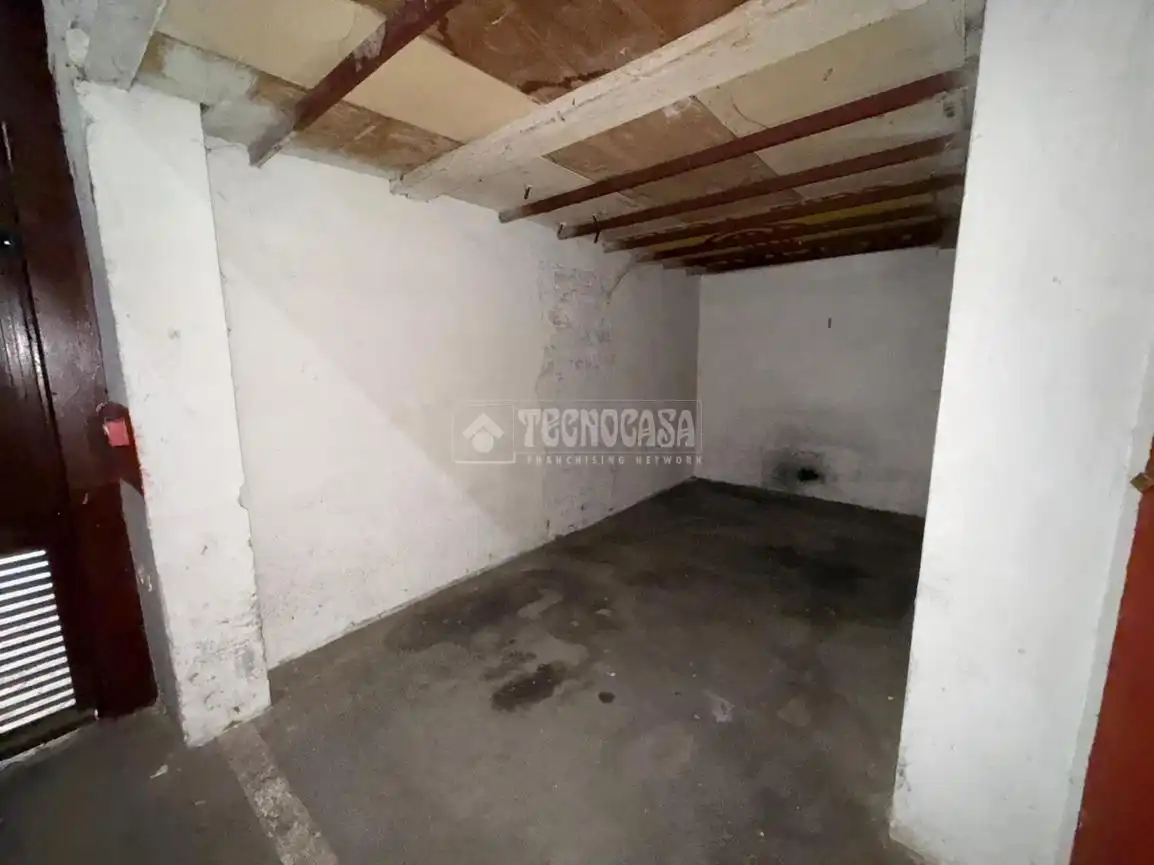 Garage zum Verkauf in Zaragoza