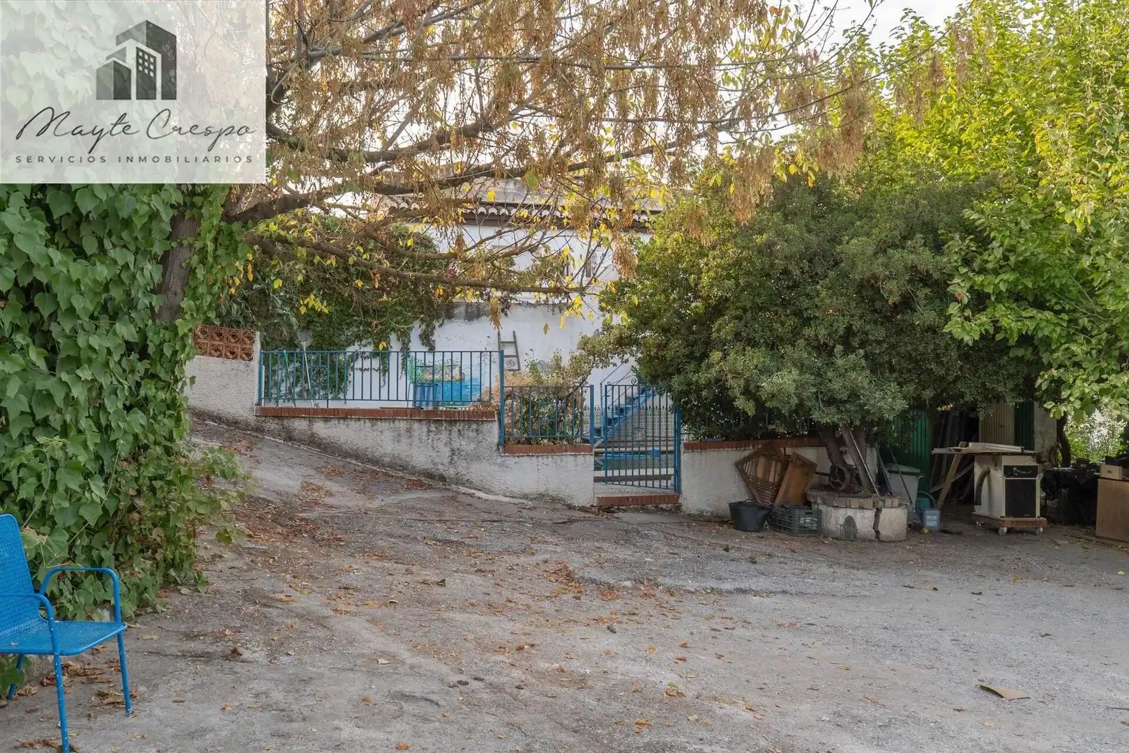 Vista exterior de Casa o xalet en venda en La Zubia amb Calefacció, Jardí privat i Terrassa