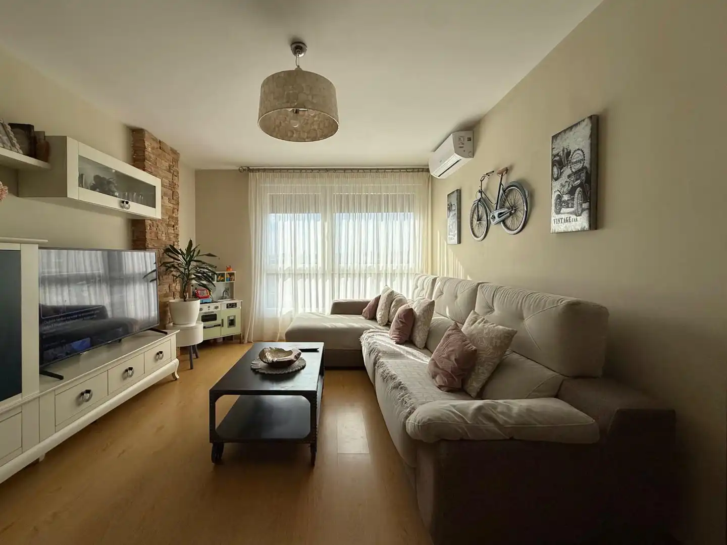 Living room of Flat for sale in Tudela  with Air Conditioner, Heating and Parquet flooring
