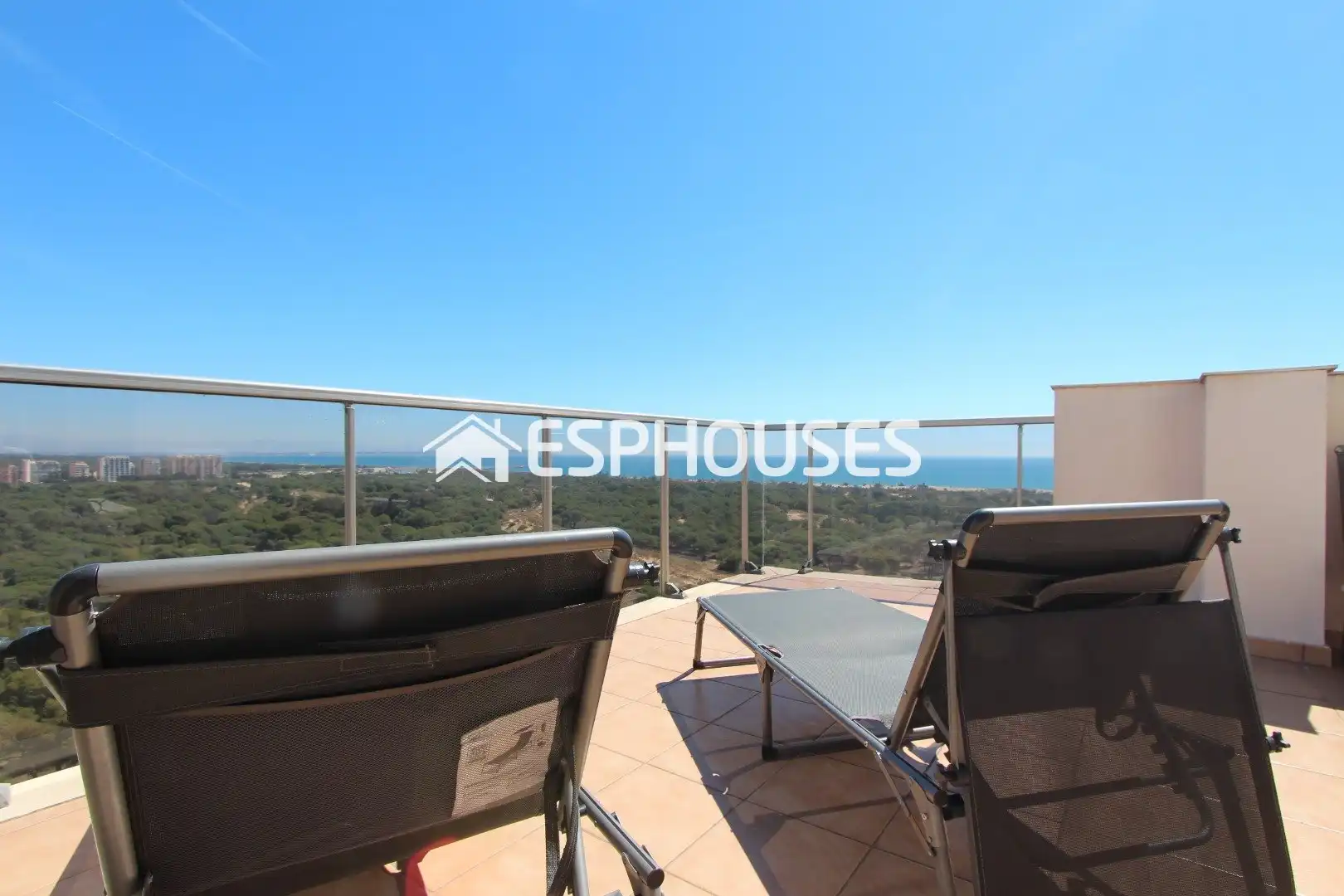 Ático con terraza en venta en Puerto Deportivo, imagen 2
